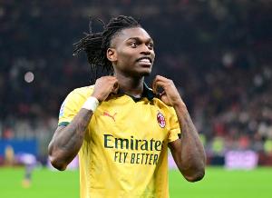 芬奇：文班今天更多冲击篮筐而非投篮 即使戈贝尔很高大也很难防